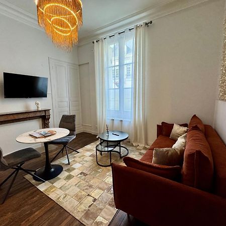 Le Marius Apartment Saumur Bagian luar foto