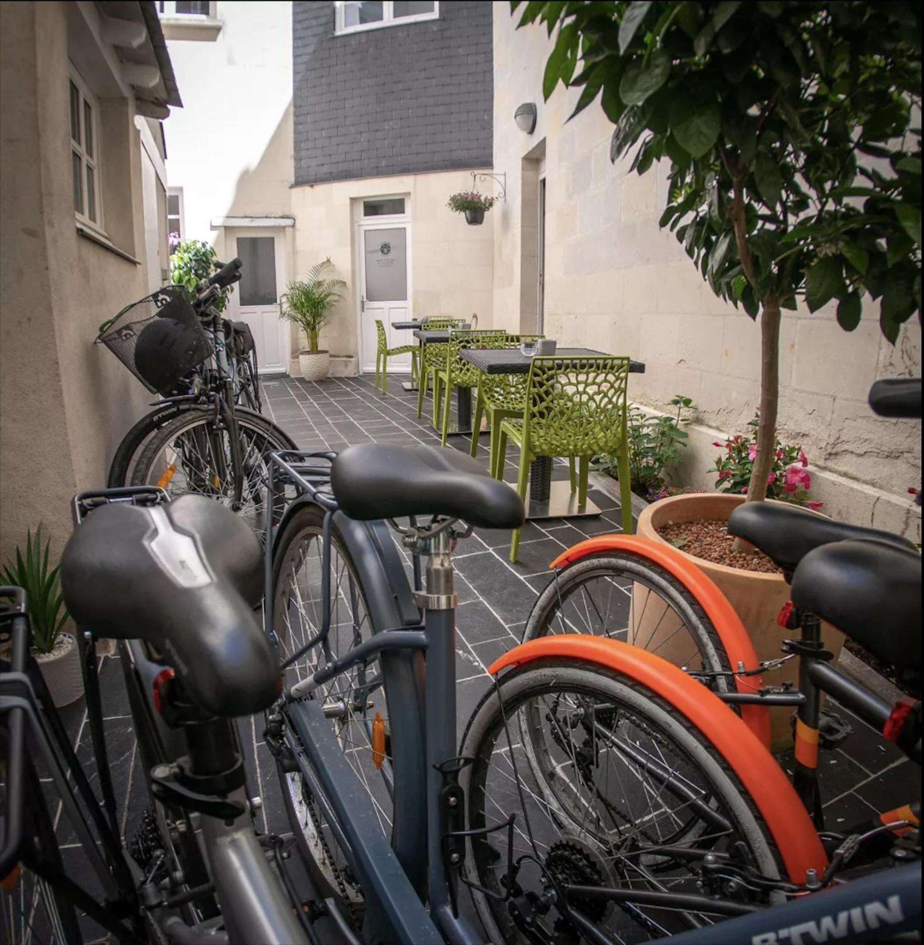 Le Marius Apartment Saumur Bagian luar foto