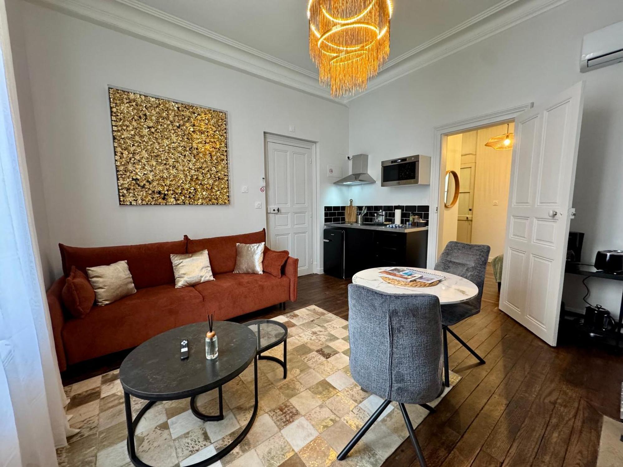 Le Marius Apartment Saumur Bagian luar foto